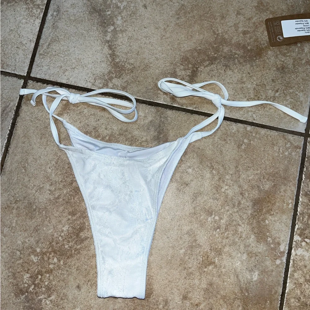 Samiol Bikini - Picture 4 of 6